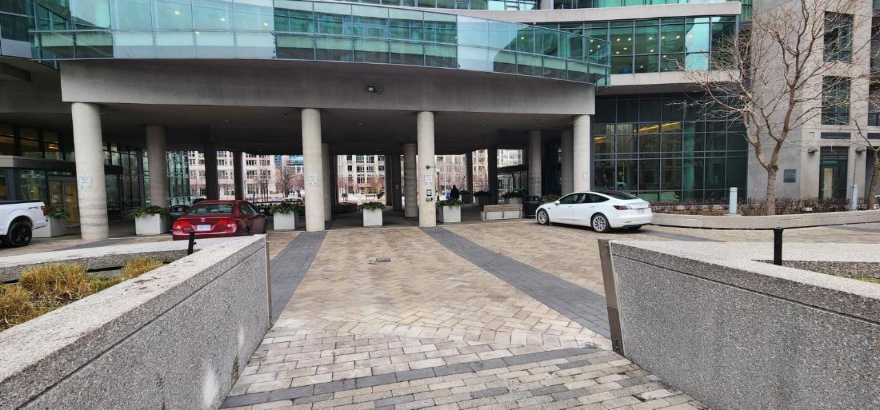 Lakefront Living Downtown Toronto - Free Parking, Gym, Indoor Pool 외부 사진