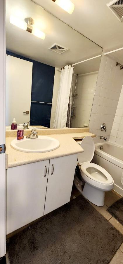 Lakefront Living Downtown Toronto - Free Parking, Gym, Indoor Pool 외부 사진