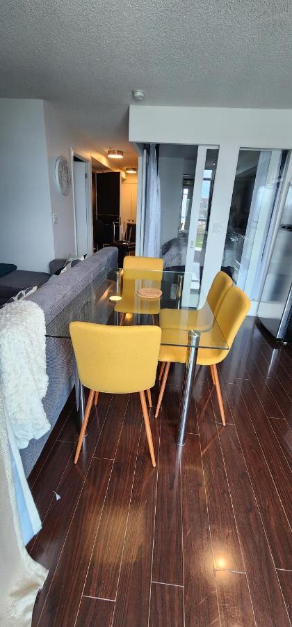 Lakefront Living Downtown Toronto - Free Parking, Gym, Indoor Pool 외부 사진